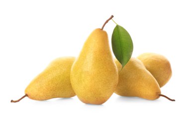 Beyaz arka plan üzerinde nefis taze olgun armut