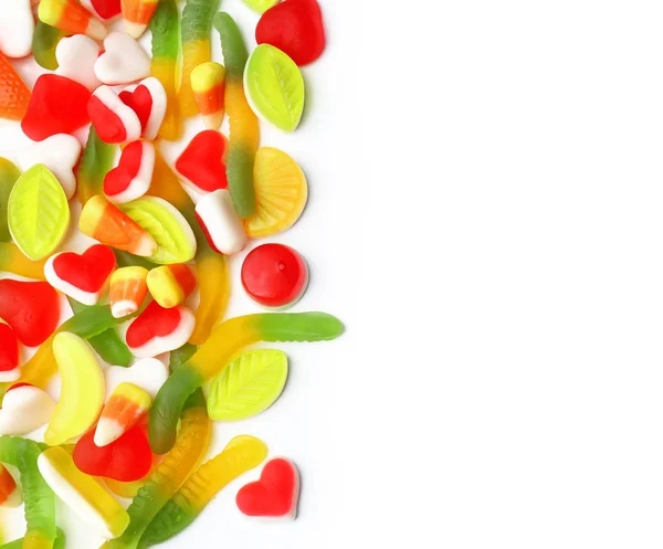 흰색 배경에 다른 다채로운 젤리 사탕 — 스톡 사진