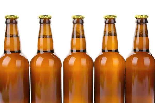 Glasflaschen Bier isoliert auf weiß — Stockfoto