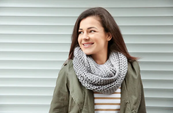 Hermosa mujer sonriente — Foto de Stock