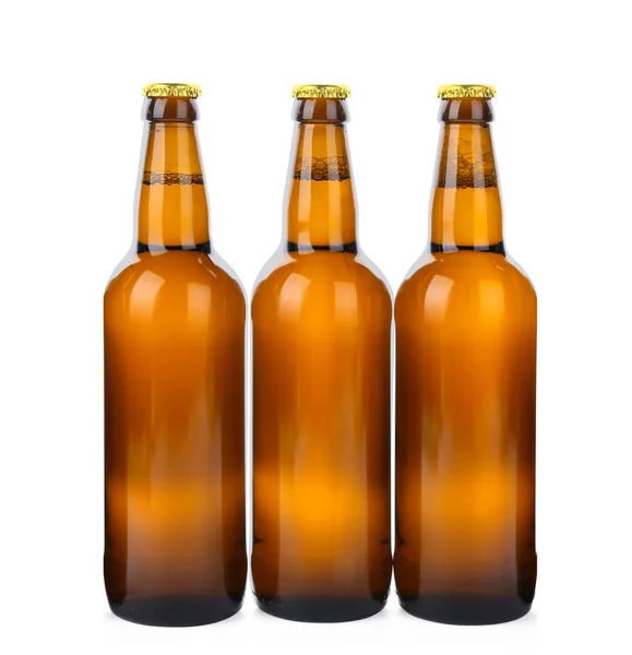 Bottiglie di vetro di birra isolate su bianco — Foto Stock