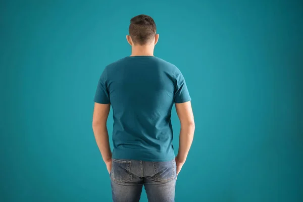 Ung Man Snygg Shirt Färgbakgrund Mockup För Design — Stockfoto