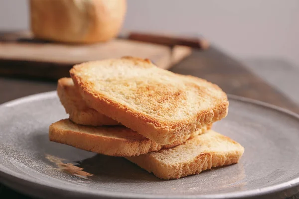 Plate Tasty Toasted Bread Closeup — Stock Photo, Image