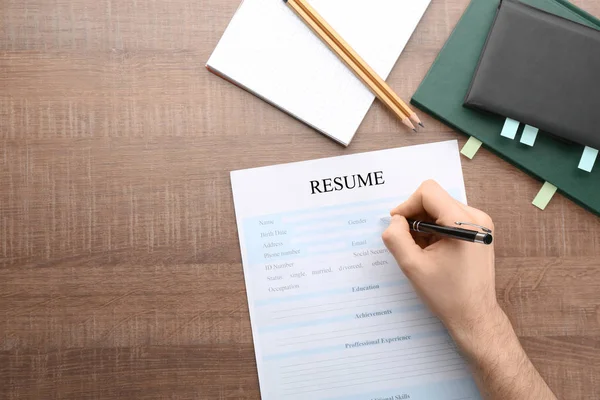 Mujer Llenando Formulario Curriculum Vitae Mesa Concepto Entrevista Laboral — Foto de Stock