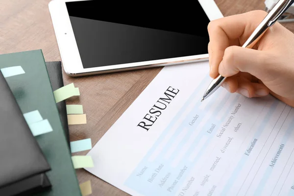 Vrouw Formulier Aan Tafel Vullen Job Interview Concept — Stockfoto