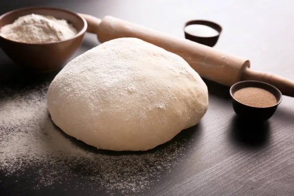 Raw Dough Kitchen Table — Stock Photo, Image