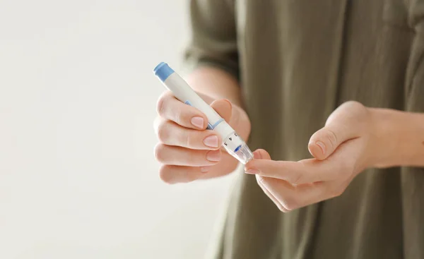 Diabetic Woman Taking Blood Sample Lancet Pen Closeup — Stock Photo, Image