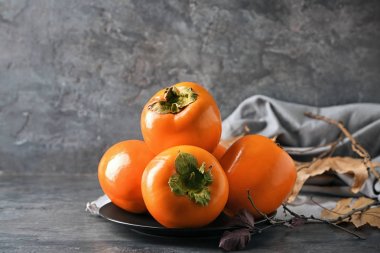 lezzetli olgun hurma 