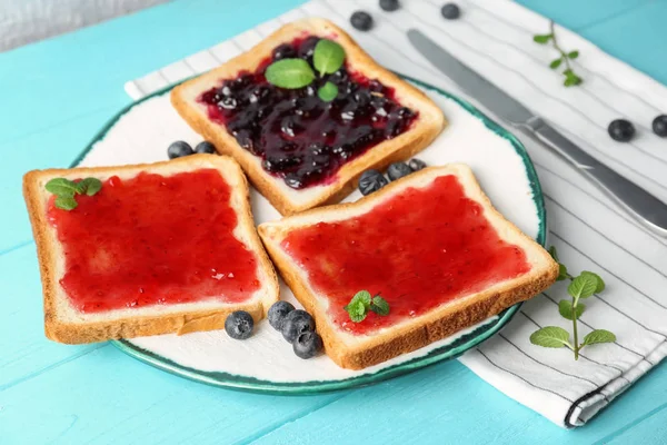 Toasts with sweet jams — Stock Photo, Image