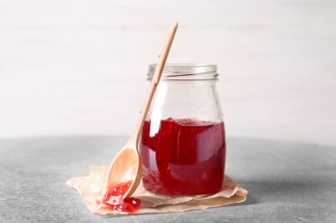 Masada tatlı reçelli kavanoz