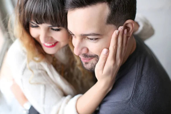 Retrato de pareja joven y cariñosa, primer plano — Foto de Stock