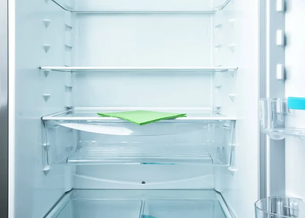 Cleaning Rag Refrigerator Shelf — Stock Photo, Image