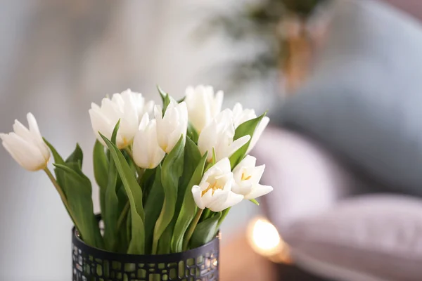 Vase Avec Bouquet Tulipes Sur Fond Flou — Photo