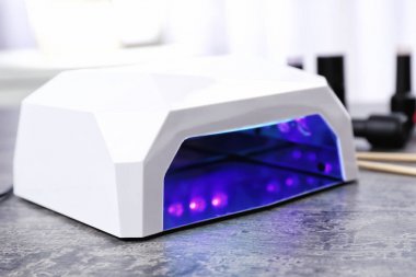 Ultraviyole lamba masada koltuklu saç yıkama teknesi