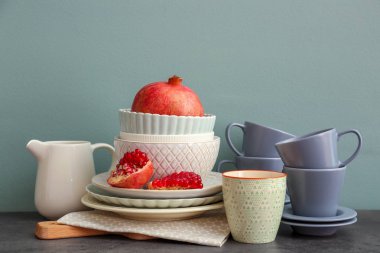 Dishware meyve tablo ile bir set