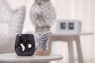 Aroma lamba masa üzerinde