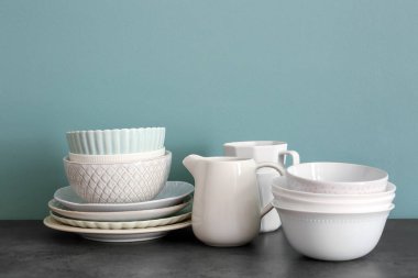 Dishware masada bir set