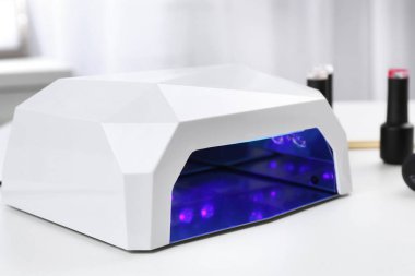 Ultraviyole lamba masada koltuklu saç yıkama teknesi