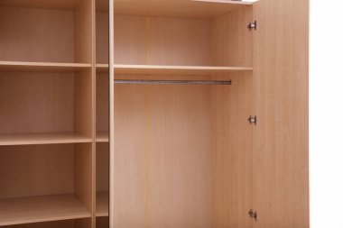 Büyük dolap görünümünü