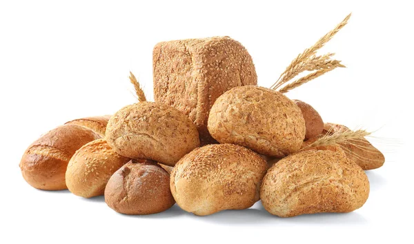 Brotprodukte auf weißem Hintergrund — Stockfoto