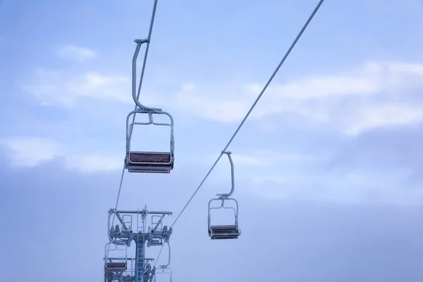 Téli napon ski lift — Stock Fotó
