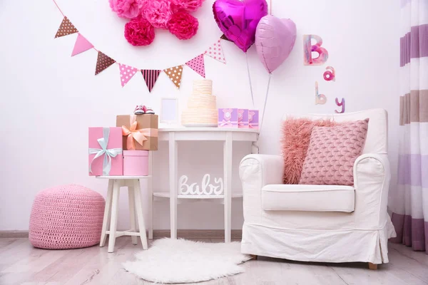 Beautiful decorations for baby shower party in room — Stock Photo, Image