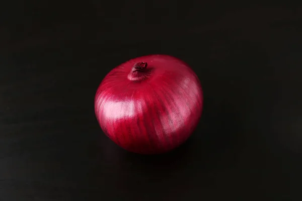 Whole Red Onion Black Background — Stock Photo, Image
