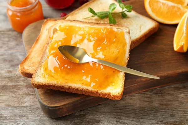 Výborný Toast Sladké Jam Dřevěné Desce — Stock fotografie