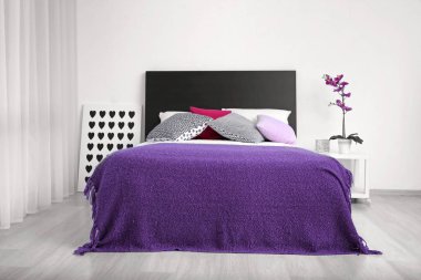 Rahat yatak modern oda içi