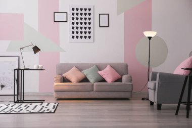 Oturma odası iç rahat kanepe ve koltuk