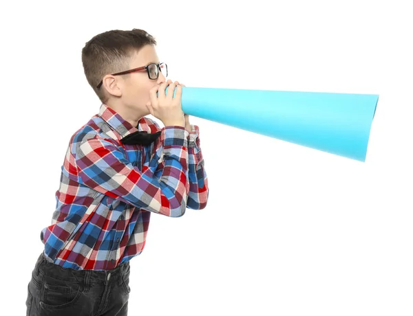 Engraçado menino com megafone de papel no fundo branco — Fotografia de Stock