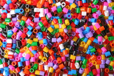 Arka plan olarak renkli plastik boncuk
