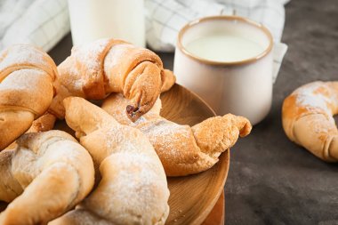 Lezzetli Hilal rulo ile yönetim kurulu  