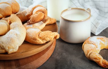 Lezzetli Hilal rulo ile yönetim kurulu 