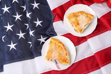 Elmalı kek parçaları 