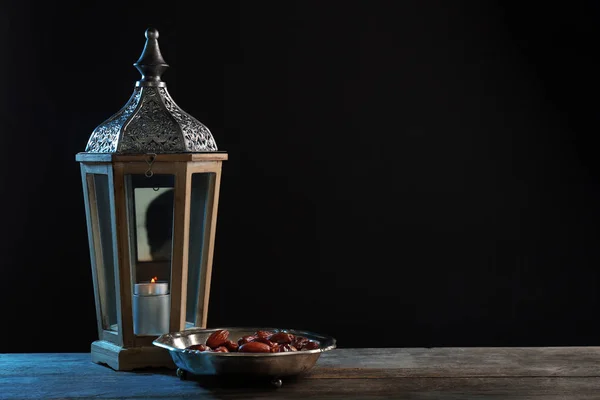 Samenstelling met moslim-lamp Fanous — Stockfoto