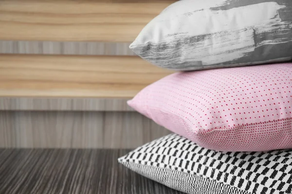 Travesseiros macios elegantes — Fotografia de Stock