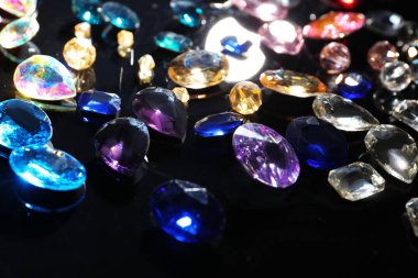 Değerli taş Kuyumculuk için