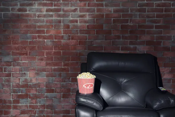 Fotel kino z popcornu — Zdjęcie stockowe