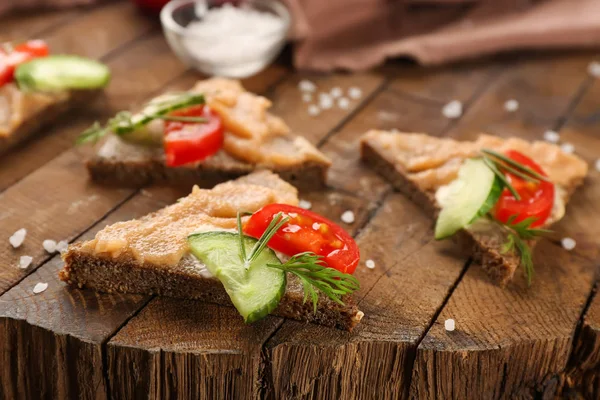 Tasty appetizer with codfish caviar — Stock Photo, Image