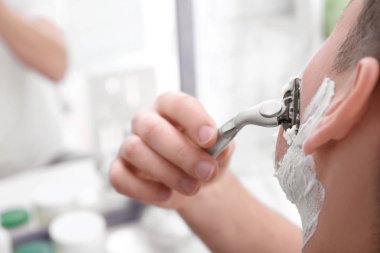 Banyo, closeup tıraş adam