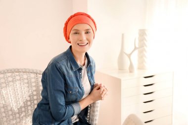 Türban kapalı kanser olan kadın