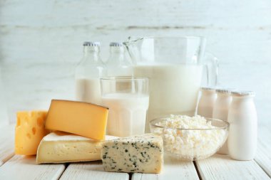 Tablo taze süt ürünleri