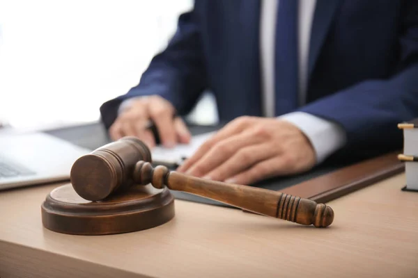 Gavel on table in lawyer's office — Stock Photo, Image