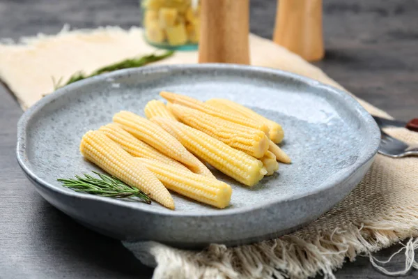 Fresh young baby corn on plate — Stock Photo, Image