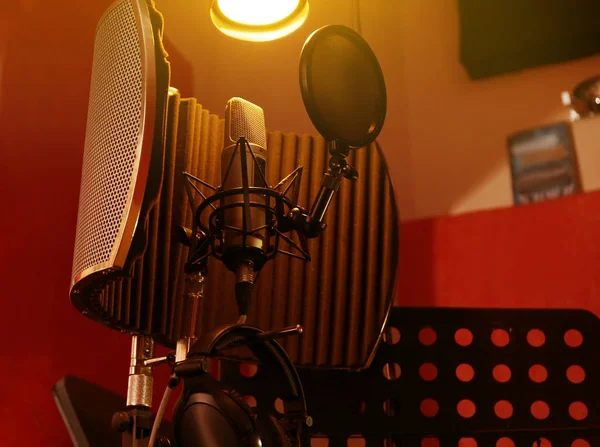 View of microphone at radio station — Stock Photo, Image