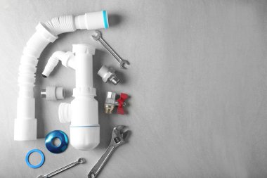 Açık renkli tesisatçı 's öğeler