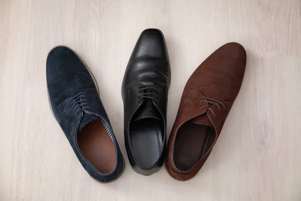 Diferentes sapatos masculinos — Fotografia de Stock