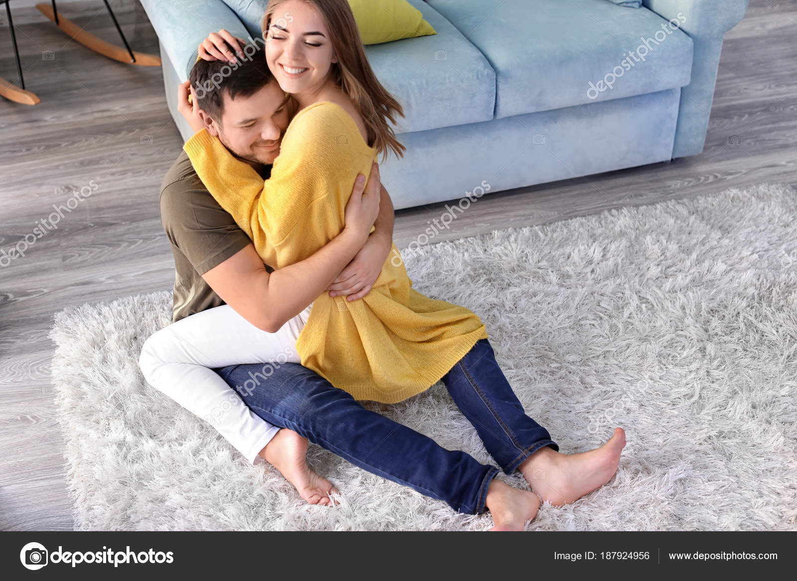 Get Hug Lovely Couple Pics Pics