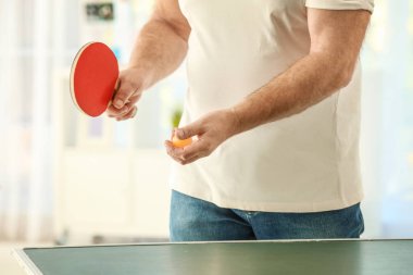 Komuta sizde Masa Tenisi kapalı oynamaya